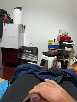 Alerandro00 online show from February 10, 2025, 1:03 am