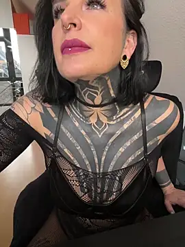 InkedBiitch online show from February 5, 2026, 7:24 am