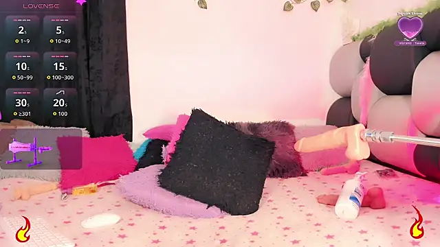 sabrinamossii online show from April 16, 2026, 9:39 pm