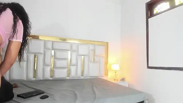 Snapshot of Kylieandjhonny chatting on March 16, 2025, 8:00 pm Kylieandjhonny online show from March 16, 2025, 8:00 pm