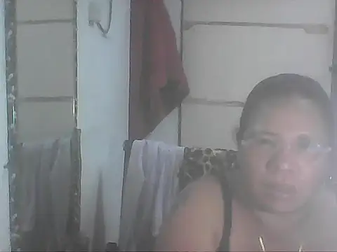 hotwet mama4uxx online show from October 20, 2025, 9:54 am