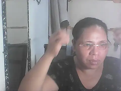 hotwet mama4uxx online show from November 24, 2025, 11:32 am