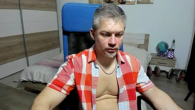 Snapshot of RobbyShawz chatting on December 17, 2025, 7:09 pm RobbyShawz online show from December 17, 2025, 7:09 pm