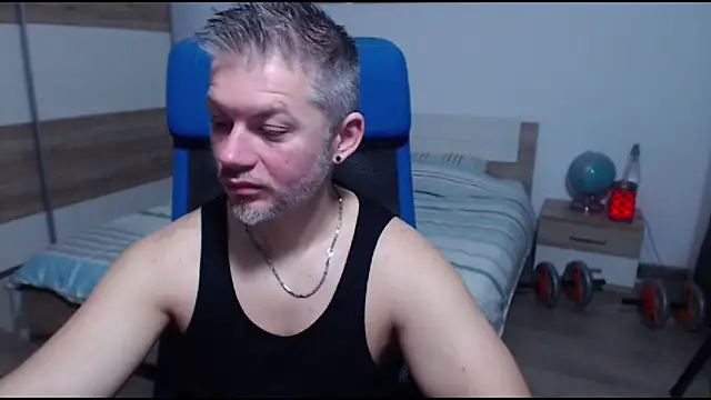 Snapshot of RobbyShawz chatting on December 23, 2025, 5:27 am RobbyShawz online show from December 23, 2025, 5:27 am