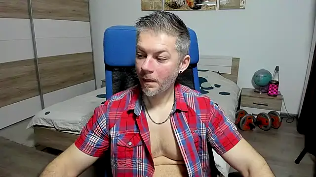 Snapshot of RobbyShawz chatting on January 8, 2026, 5:32 am RobbyShawz online show from January 8, 2026, 5:32 am