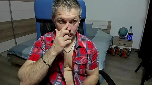 Snapshot of RobbyShawz chatting on March 22, 2026, 7:01 am RobbyShawz online show from March 22, 2026, 7:01 am