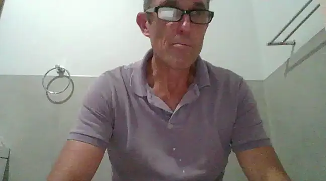 xykenrahxh online show from January 7, 2025, 5:53 pm