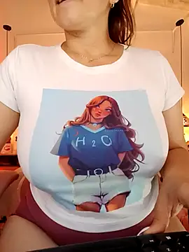 Snapshot of MariaPau_83 chatting on February 24, 2025, 1:46 am MariaPau 83 online show from February 24, 2025, 1:46 am