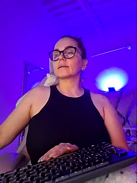 Snapshot of MariaPau_83 chatting on March 9, 2026, 4:44 pm MariaPau 83 online show from March 9, 2026, 4:44 pm