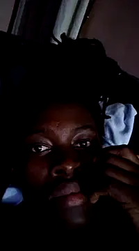 Snapshot of _cutemelania chatting on February 14, 2025, 9:10 pm cutemelania online show from February 14, 2025, 9:10 pm