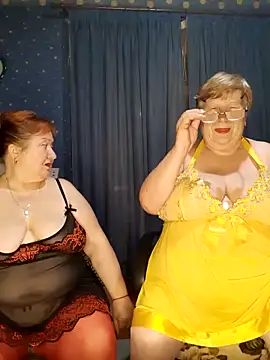 Snapshot of Lena_Gaby chatting on December 13, 2025, 7:53 pm Lena Gaby online show from December 13, 2025, 7:53 pm