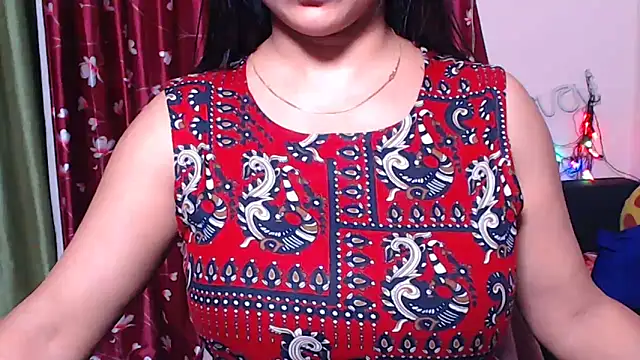 Snapshot of Naiaa-mylove chatting on April 17, 2026, 5:54 am Naiaa-mylove online show from April 17, 2026, 5:54 am
