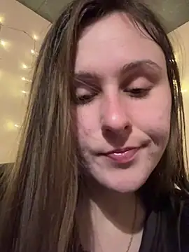 Snapshot of Emma_just chatting on March 18, 2025, 10:15 pm Emma just online show from March 18, 2025, 10:15 pm