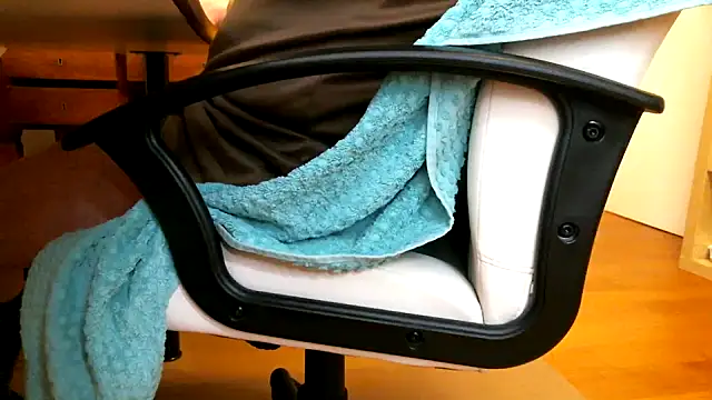 leccaleccafiga online show from March 14, 2026, 11:26 am