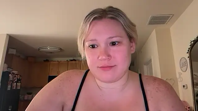 Snapshot of PiggyRose chatting on July 13, 2026, 2:03 am PiggyRose online show from July 13, 2026, 2:03 am