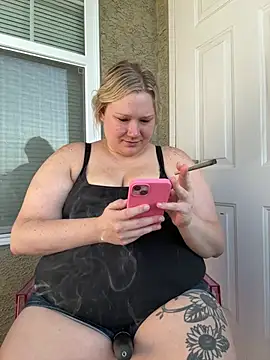Snapshot of PiggyRose chatting on July 23, 2026, 10:19 pm PiggyRose online show from July 23, 2026, 10:19 pm