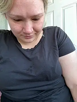 Snapshot of PiggyRose chatting on July 25, 2026, 2:25 pm PiggyRose online show from July 25, 2026, 2:25 pm
