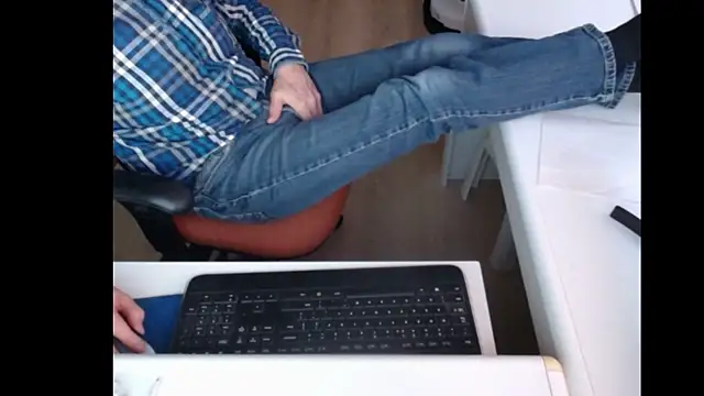 dutchpornking online show from February 19, 2025, 4:33 pm