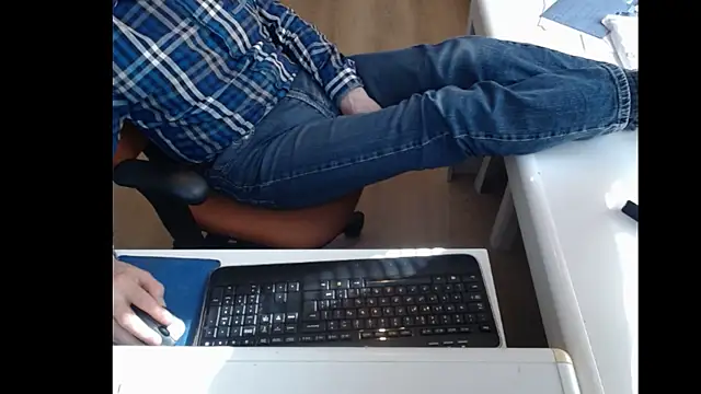 dutchpornking online show from March 9, 2025, 11:47 am