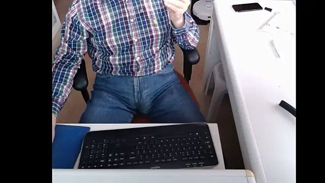 dutchpornking online show from March 14, 2025, 4:19 pm