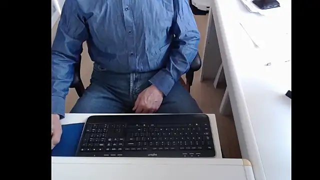 dutchpornking online show from March 18, 2025, 7:30 am