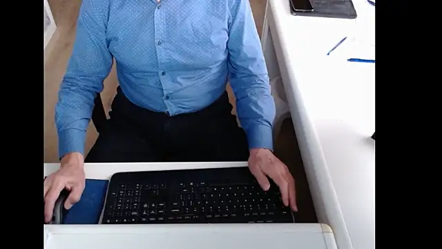 dutchpornking online show from November 10, 2025, 7:40 am