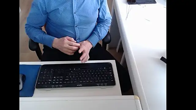 Snapshot of dutchpornking chatting on April 20, 2026, 6:05 am dutchpornking online show from April 20, 2026, 6:05 am