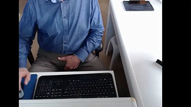 Snapshot of dutchpornking chatting on April 24, 2026, 6:38 am dutchpornking online show from April 24, 2026, 6:38 am