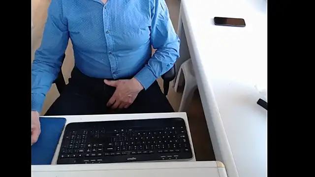 Snapshot of dutchpornking chatting on April 29, 2026, 6:17 am dutchpornking online show from April 29, 2026, 6:17 am