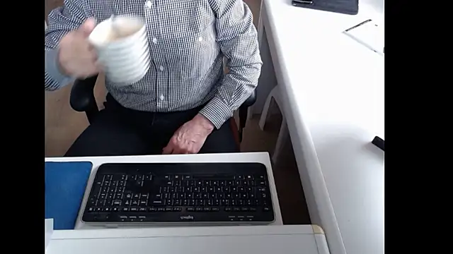Snapshot of dutchpornking chatting on May 4, 2026, 6:42 am dutchpornking online show from May 4, 2026, 6:42 am