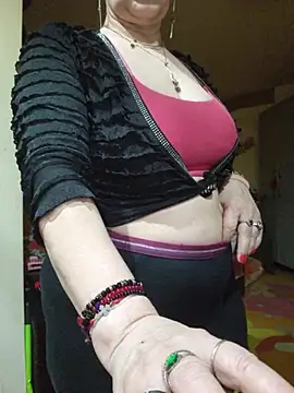 Chriss Tinaa online show from April 21, 2026, 2:51 am