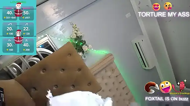 SpiffyFuchsia69 online show from December 24, 2024, 1:06 pm