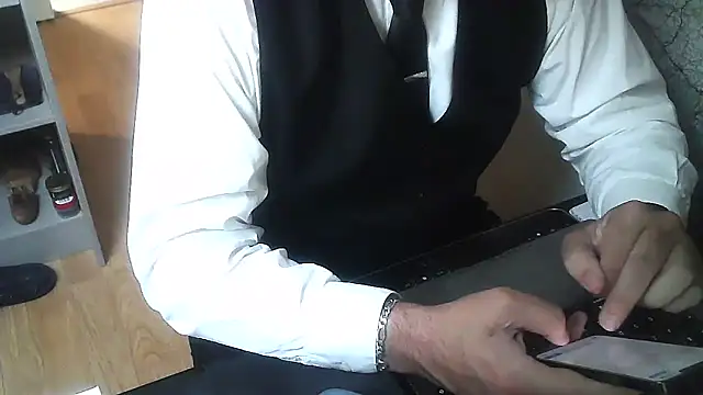 DUDURAxh online show from November 20, 2025, 1:22 pm