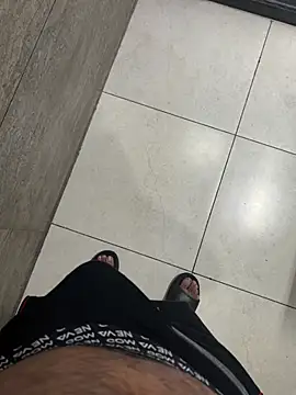 Snapshot of luciferdxm5 chatting on December 27, 2024, 4:47 am luciferdxm5 online show from December 27, 2024, 4:47 am