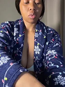 cherrybabe76 online show from November 28, 2025, 6:38 am