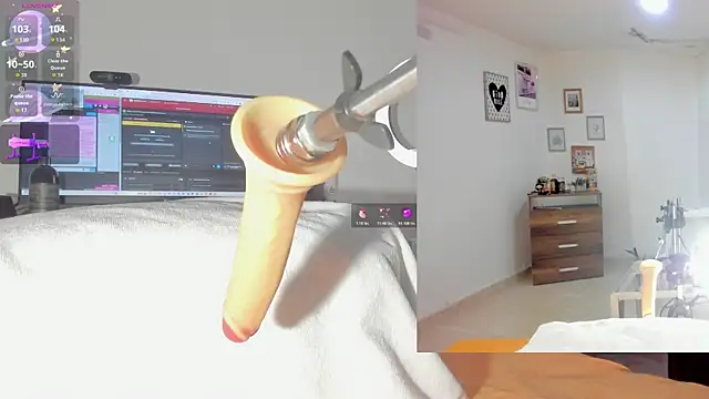 Snapshot of sofi_velez chatting on October 19, 2025, 5:24 pm sofi velez online show from October 19, 2025, 5:24 pm