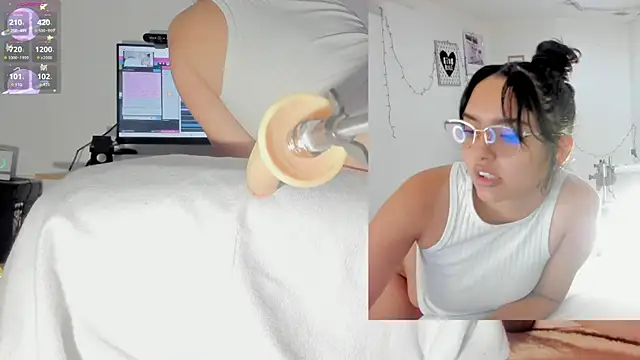 Snapshot of sofi_velez chatting on November 20, 2025, 5:12 pm sofi velez online show from November 20, 2025, 5:12 pm