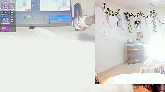 Snapshot of sofi_velez chatting on November 23, 2025, 5:02 pm sofi velez online show from November 23, 2025, 5:02 pm