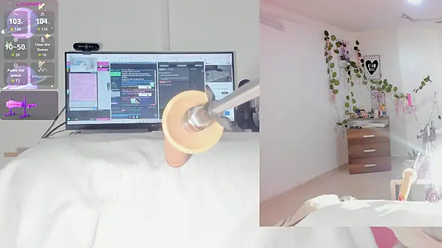 Snapshot of sofi_velez chatting on December 4, 2025, 5:10 pm sofi velez online show from December 4, 2025, 5:10 pm