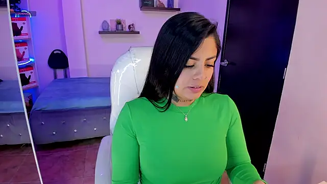 Catalinaa martinez online show from December 29, 2024, 8:58 pm