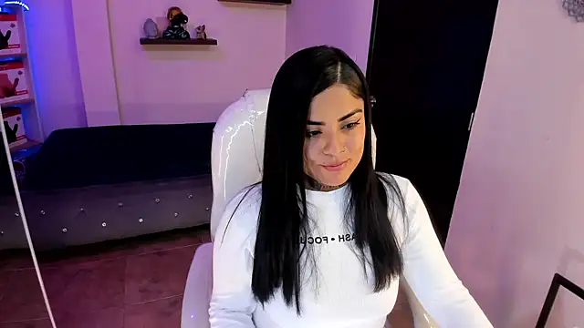 Catalinaa martinez online show from March 1, 2025, 7:37 pm