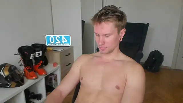 kevin-park online show from October 22, 2025, 7:08 am