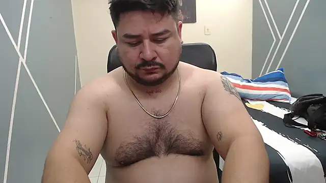 Snapshot of oso_dirty_ chatting on January 24, 2025, 5:32 pm oso dirty  online show from January 24, 2025, 5:32 pm