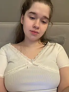 Snapshot of HornyGirlH chatting on May 18, 2026, 1:45 am HornyGirlH online show from May 18, 2026, 1:45 am
