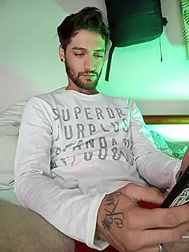 iamxandertv online show from November 30, 2025, 1:09 am