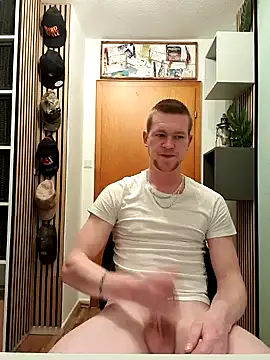 Snapshot of Playbunniboy chatting on January 28, 2025, 7:32 pm Playbunniboy online show from January 28, 2025, 7:32 pm