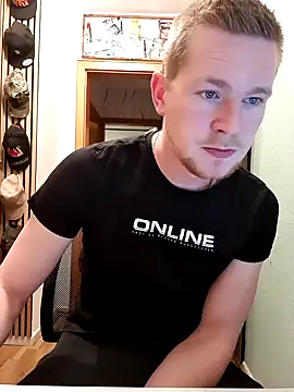 Snapshot of Playbunniboy chatting on February 20, 2025, 6:24 pm Playbunniboy online show from February 20, 2025, 6:24 pm