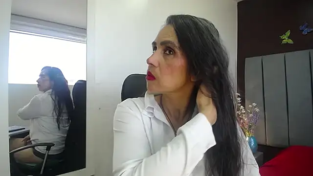 moxa hot online show from December 3, 2025, 3:10 pm