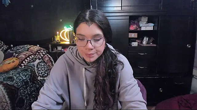 Lilmarieee online show from February 14, 2025, 9:53 pm