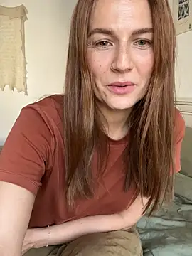 Snapshot of BritneyHall chatting on April 2, 2026, 9:07 am BritneyHall online show from April 2, 2026, 9:07 am